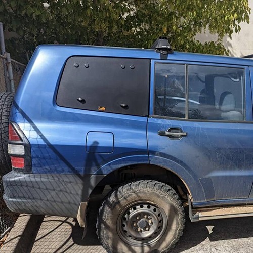 Gullwing Window Suitable For Mitsubishi Pajero Gen3 1999 - 2006 NM NP